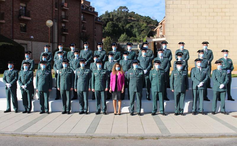 La delegada del Gobierno recibe a 29 guardias civiles destinados a Cantabria