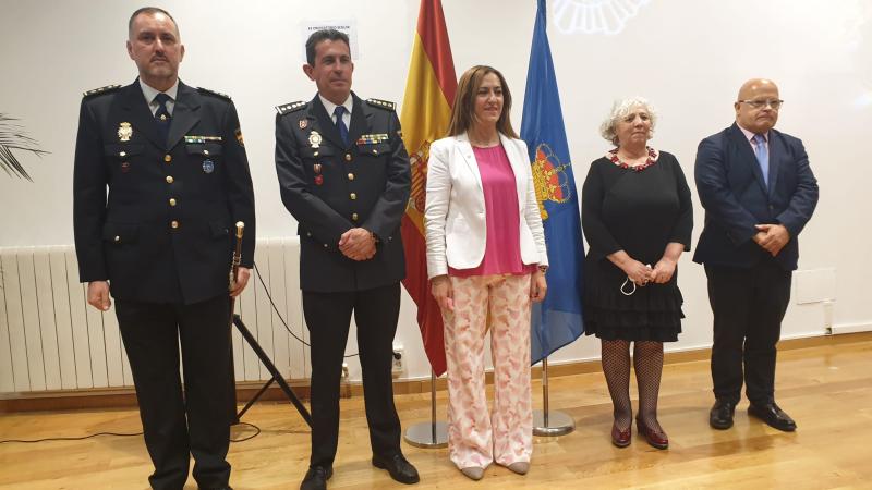 La delegada del Gobierno preside el acto de toma de posesión del nuevo comisario de la Policía Nacional de Salamanca, Claudio Díaz Serrano que releva a Luis Esteban