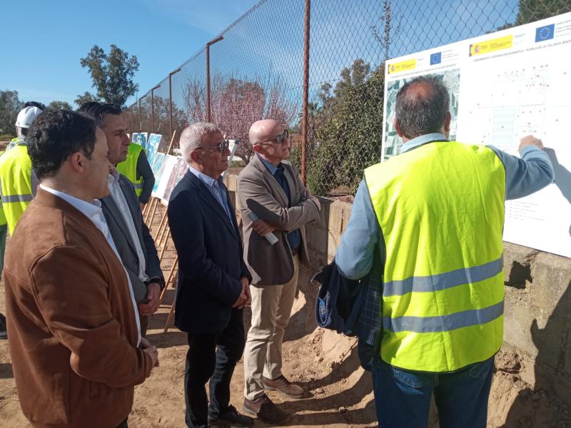 El delegado del Gobierno visita las obras de saneamiento y depuración que se están llevando a cabo en Montijo-Puebla de la Calzada, Torremejía y Villagonzalo